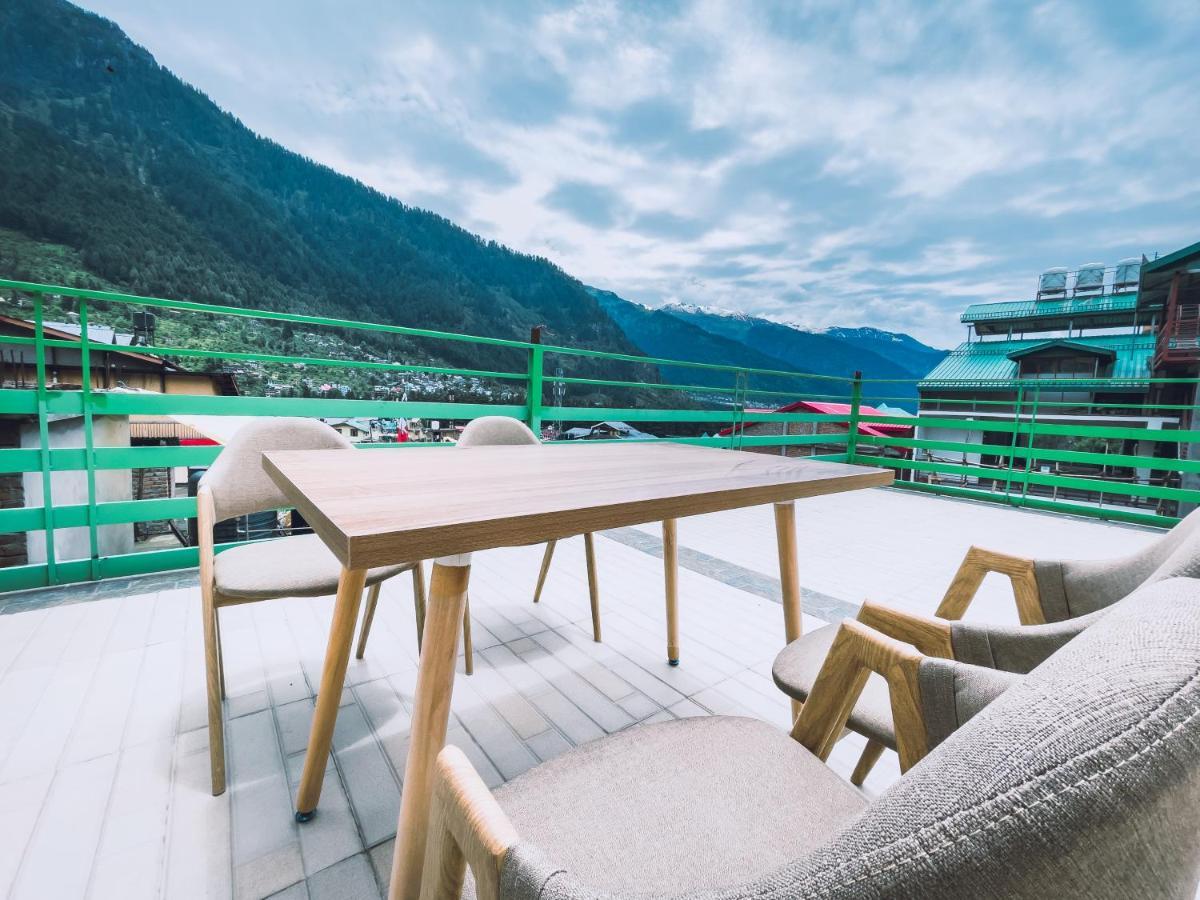 Hotel New Vistas Маналі Екстер'єр фото