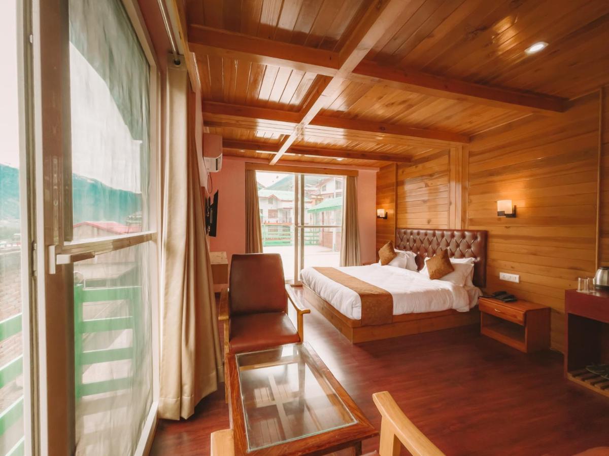 Hotel New Vistas Маналі Екстер'єр фото