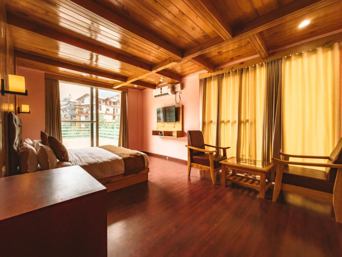 Hotel New Vistas Маналі Екстер'єр фото