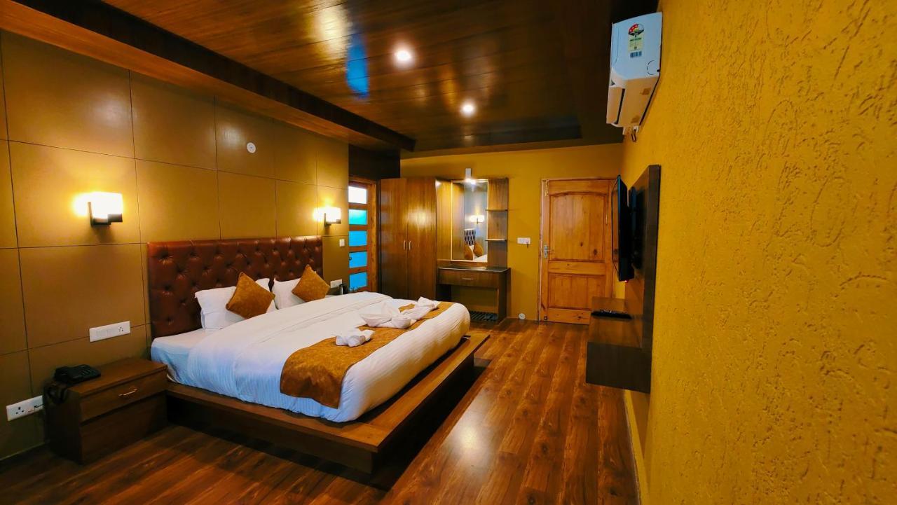 Hotel New Vistas Маналі Екстер'єр фото